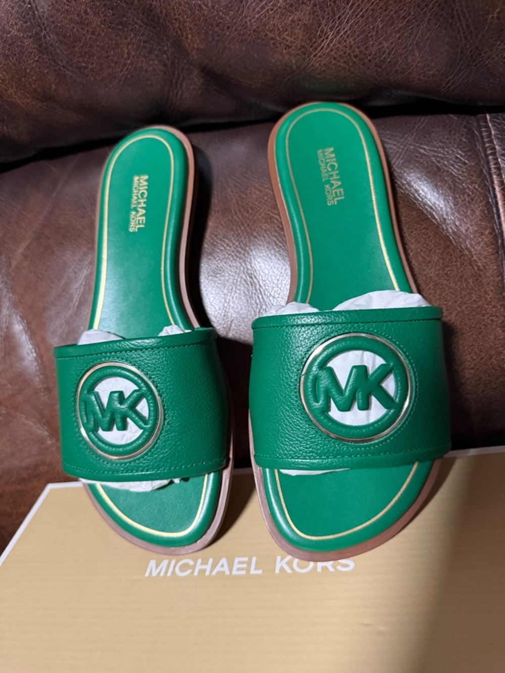 Michael Kors MK PALMETTO DEANNA CUT OUT SLIDE - Picture 3 of 4